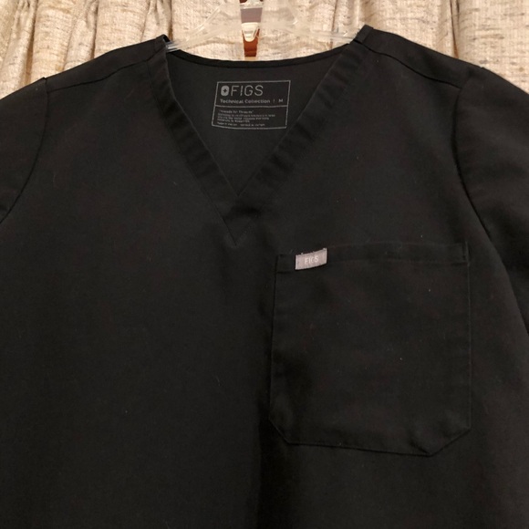 FIGS Catarina One Pocket Scrub Top - Medium - Picture 2 of 8